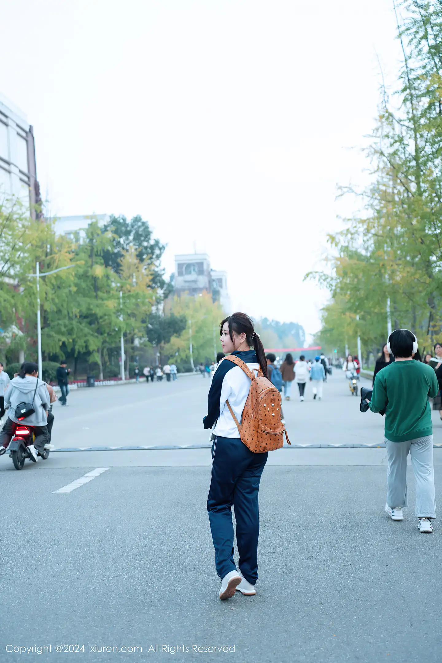 图片[2]-[XiuRen秀人网]VOL.8122 模特王婉悠Queen教师场景性感学生制服秀丰腴身材惹火诱惑写真80P-秀人网官方网站